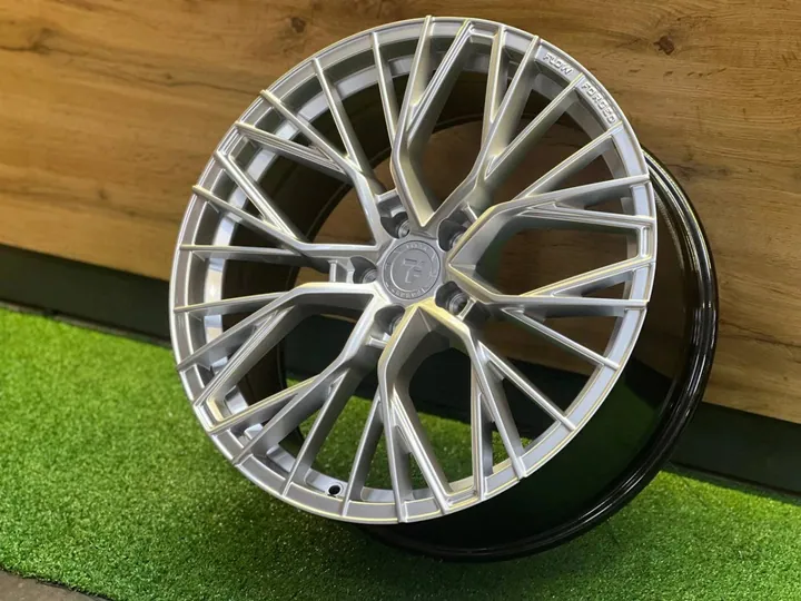 FLOW FORMING TITAN FORGED F9829 R19 9.5J ET35 5x112 DIA66.6 HYPER SILVER