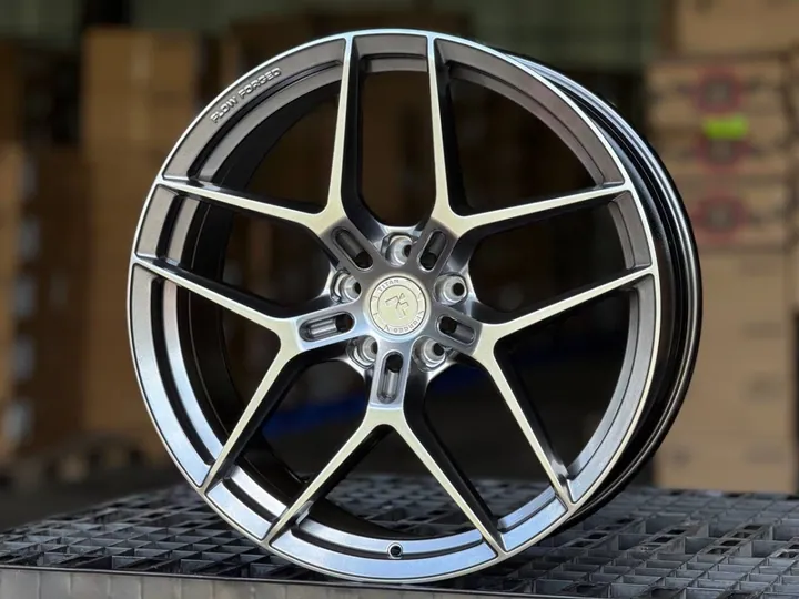 TitanForged FB833 FlowForming R21 9J ET35 5x114.3 DIA73.1 HYPER BLACK