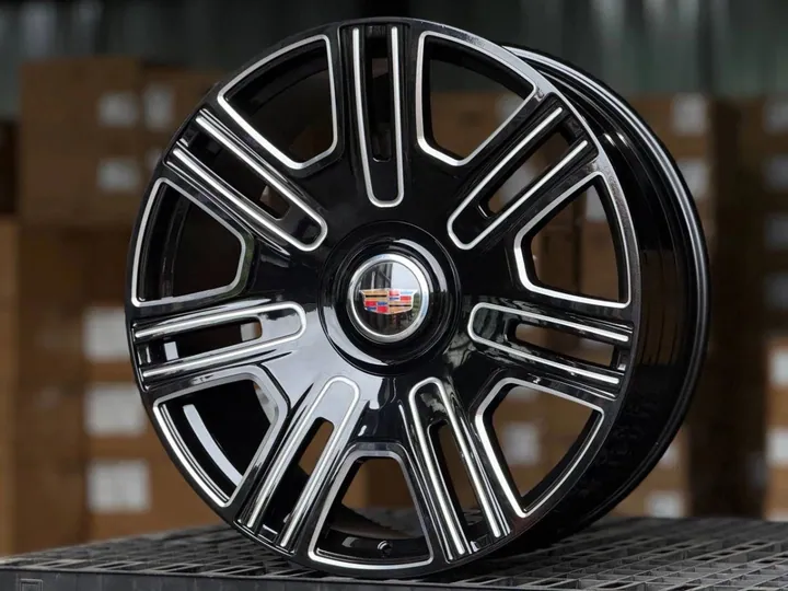 CADILLAC 7064 R24 10J ET30 6x135 DIA87.1 GLOSS BLACK FACE