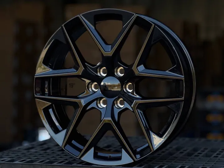 Chevrolet / Cadillac H3630F FlowForming R22 9J ET28 6x139.7 DIA78.1 GLOSS BLACK