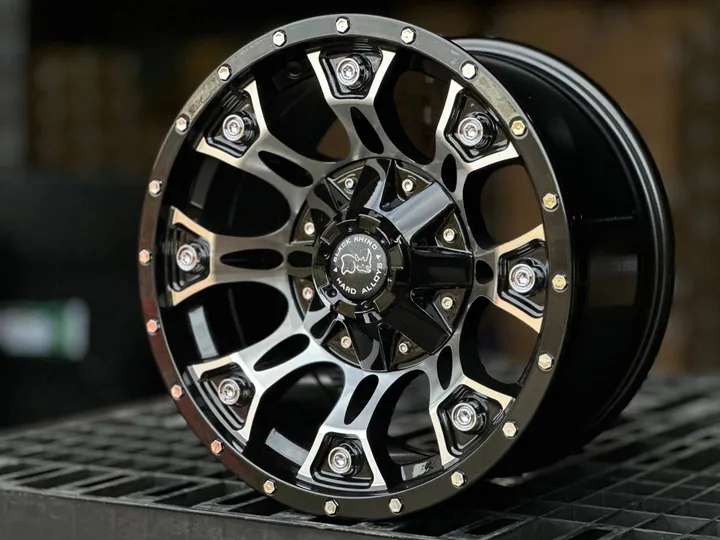OFF ROAD 5274 R15 8J ET0 5x114.3 DIA73.1 GLOSS BLACK FACE