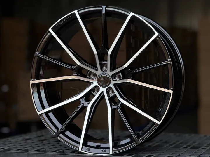 TITAN FORGED TF67 FlowForming R22 9.5J ET29 5x114.3 DIA73.1 GLOSS BLACK FACE