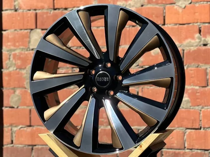 Range Rover 2306260 R22 9.5J ET35 5x120 DIA72.6 GLOSS BLACK FACE