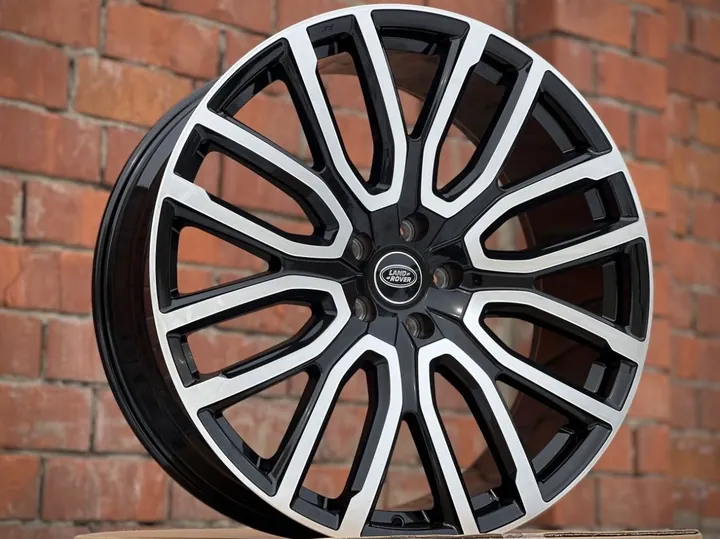 Range Rover 240585 R22 9.5J ET42.5 5x120 DIA72.6 GLOSS BLACK FACE