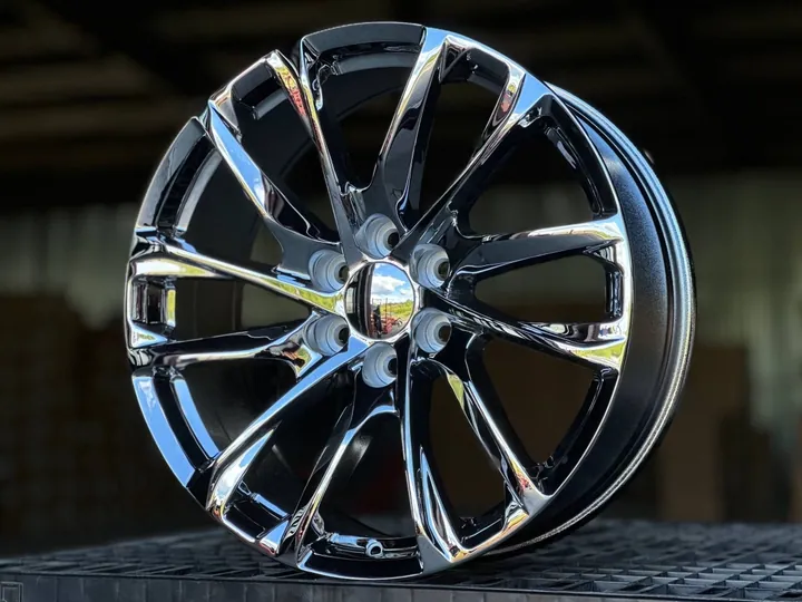 CADILLAC FB665 FlowForming R22 9J ET28 6x139.7 DIA78.1 CHROME
