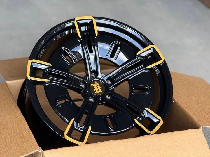 BMW XM 250177 R22 11J ET21 5x120 DIA66.6 GOLD
