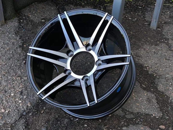 Off Road 6906 R15 8J ET0 5x139.7 DIAUUDE GLOSS BLACK FACE